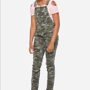 Justice size 8 camo overall like new
